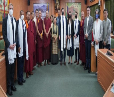Inspiring to see Tibetans keeping alive flame of their struggle in exile: US Senator Inspiring to see Tibetans keeping alive flame of their struggle in exile: US Senator