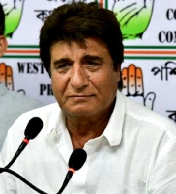 Raj Babbar praises Jan Dhan Yojana at Cong rally, Manish Tewari skips ocassion Raj Babbar praises Jan Dhan Yojana at Cong rally, Manish Tewari skips ocassion