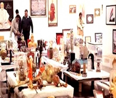 Lucknow CA collects several gifts presented to PM Modi Lucknow CA collects several gifts presented to PM Modi