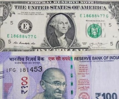 Fears of Bank of England emergency interest rate hike to 'prop up' plunging pound Fears of Bank of England emergency interest rate hike to 'prop up' plunging pound