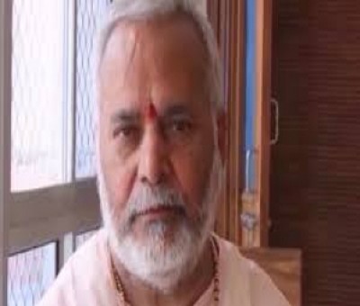 NBW issued against ex-minister Chinmayanand NBW issued against ex-minister Chinmayanand
