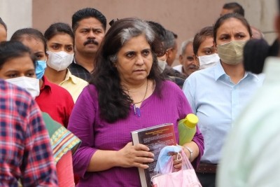 Gujarat riots: SC grants interim bail to Teesta Setalvad, asks her to surrender passport Gujarat riots: SC grants interim bail to Teesta Setalvad, asks her to surrender passport