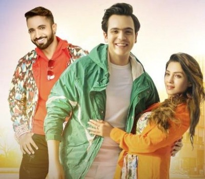 Raj Anadkat, Adaa Khan exude love in 'Ho Gaya Hai Naal Tere Pyar' Raj Anadkat, Adaa Khan exude love in 'Ho Gaya Hai Naal Tere Pyar'