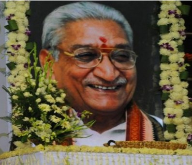 Crossing in Lucknow named after Ashok Singhal Crossing in Lucknow named after Ashok Singhal