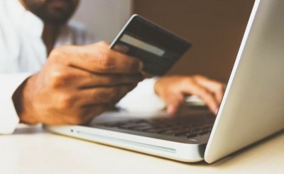 India sees Rs 24,000 cr worth online festive sales in 4 days, mobiles lead India sees Rs 24,000 cr worth online festive sales in 4 days, mobiles lead