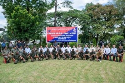 13 militants surrender to Manipur CM, deposit arms 13 militants surrender to Manipur CM, deposit arms