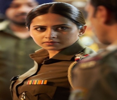 Sargun Mehta heaps praise on Akshay Kumar, says he gives free hand to explore, experiment Sargun Mehta heaps praise on Akshay Kumar, says he gives free hand to explore, experiment