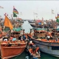 Cong promises sops to woo fishing community in poll-bound Gujarat