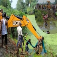 Nine killed as tractor trolley overturns in Lucknow