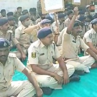 Hundreds of jail police personnel go on mass CL in Gujarat