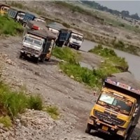 3 persons held for illegal mining in Pathankot