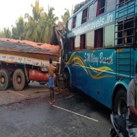 One dead, ten injured in bus-lorry collision in TN