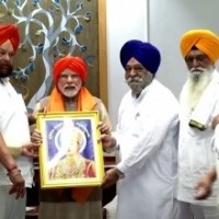 Sikh delegation meets PM Modi at his residence