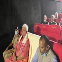 LG inaugurates multipurpose cinema halls at J&K's Pulwama, Shopian