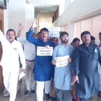 Oppn MLAs suspended from Gujarat Assembly