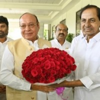 Vaghela meets KCR, discuss national politics