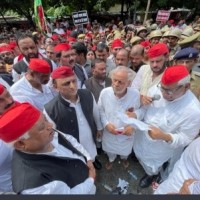 SP calls of dharna after staging dummy Vidhan Sabha in UP