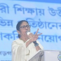 Centre stalling three new airports in Bengal, says Mamata