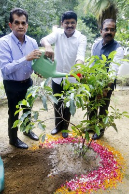 NITI Aayog CEO participates in Green India Challenge NITI Aayog CEO participates in Green India Challenge
