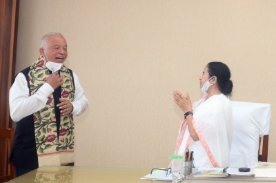 2-time Goa chief minister Luizinho Faleiro joins Trinamool 2-time Goa chief minister Luizinho Faleiro joins Trinamool