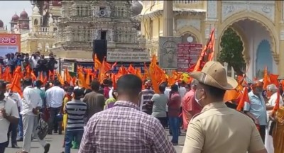 Hindu outfit gives deadline to K'taka CM for action on temple demolition Hindu outfit gives deadline to K'taka CM for action on temple demolition
