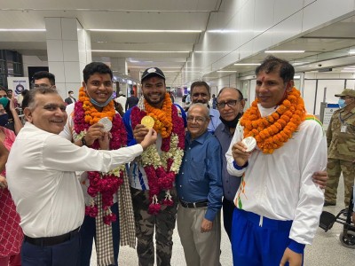 Golden boy Sumit Antil, silver medallist Devendra Jhajharia given warm welcome Golden boy Sumit Antil, silver medallist Devendra Jhajharia given warm welcome