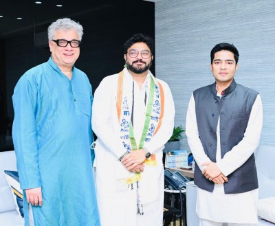 Ex-BJP Minister Supriyo to resign as MP, says couldn't refuse Trinamool's offer Ex-BJP Minister Supriyo to resign as MP, says couldn't refuse Trinamool's offer