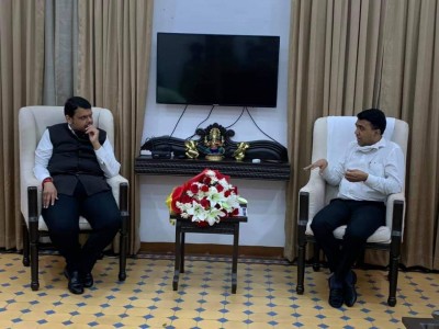 Goa CM Sawant meets Fadnavis at Mumbai residence Goa CM Sawant meets Fadnavis at Mumbai residence