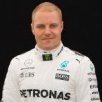 F1: Bottas wins dramatic Austrian opener for champions Mercedes
