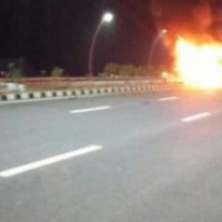 5 charred to death in UP on Yamuna Expressway collision