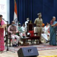 Scindia manages to get a substantial share in MP ministry