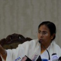 Mamata calls for all-party meeting to review Covid-19 pandemic