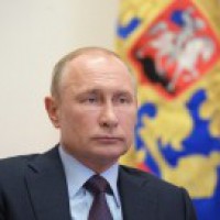 Putin stresses priority in developing space sector