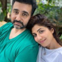 Shilpa shares 'no filter love' for hubby Raj on wedding anniversary