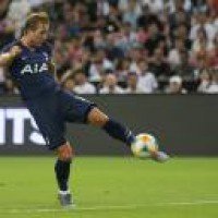 Harry Kane tears hamstring, set for long absence