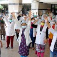 Need to keep corona warriors happy, SC on doctors' salary