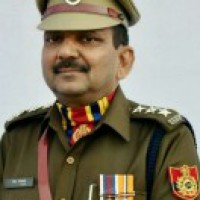 Delhi Police issues WhatsApp numbers for newspaper hawkers