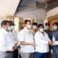 UP medics complain of lack of masks, gloves
