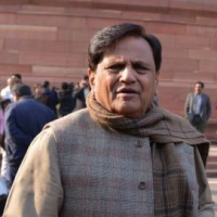 Prez, PM, other leaders condole Ahmed Patel's demise