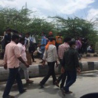 Labourers lug belongings, trudge back home 700 km away
