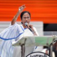 Mamata offers 'business with a smile' to investors