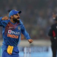 Amazing, extraterrestrial: Cricket fraternity lauds Virat Kohli