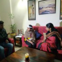 Kanimozhi meets JNU students, slams VC for not reaching out