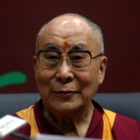Dalai Lama congratulates Maha teacher who won global prize