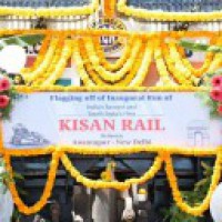 Andhra's second Kisan Rail chugs off for Delhi with tomatoes, fruits