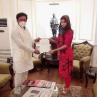 Payal Ghosh meets MoS Home about sexual assault case