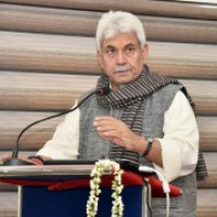 Sinha discusses rail projects in J&K with officials