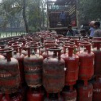 Time limit for availing LPG cylinders by Ujjwala beneficiaries extended