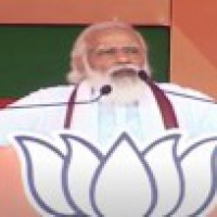 'Darkness of lantern era over', Modi to cheering Patna crowd