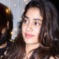 Janhvi Kapoor: Getting papped is weird